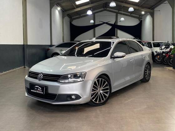 VOLKSWAGEN JETTA 2.0 TSI HIGHLINE 211CV GASOLINA 4P TIPTRONIC